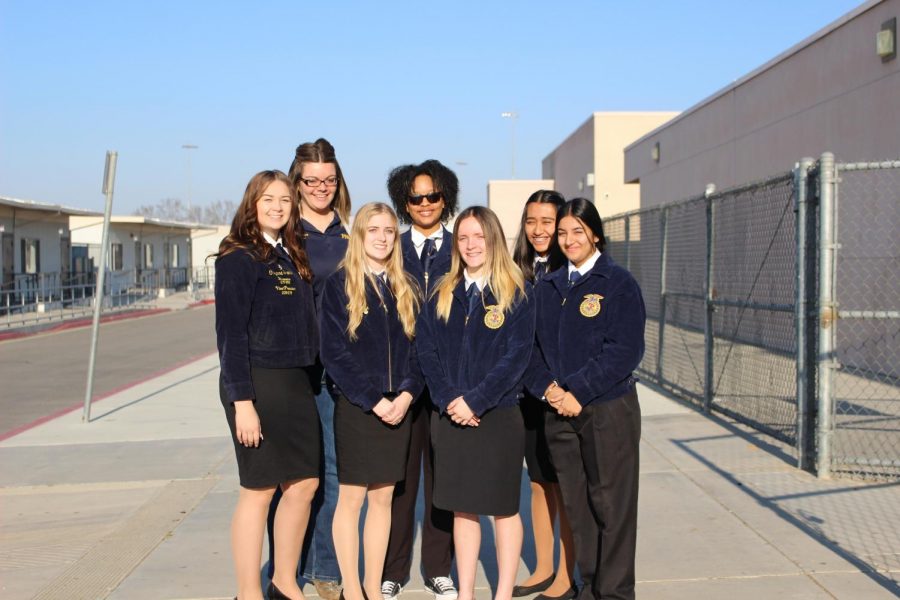 The FFA students smiling, ready to start the year with the new teacher. 