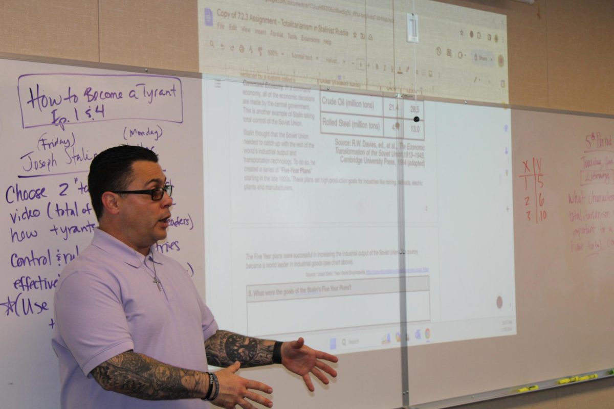 Paul Hernandez talking to his students during a recent class. 