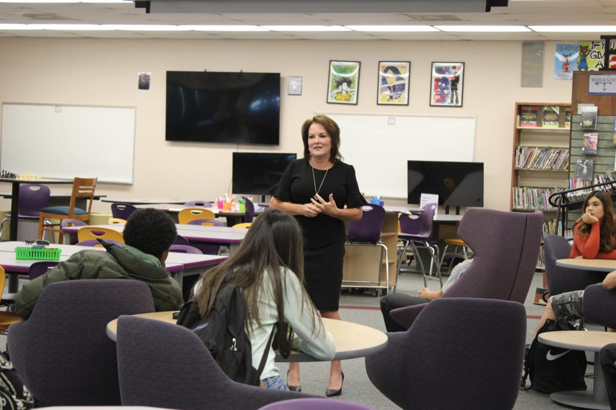 Senator Shannon Grove, speaking in the library about her journey to becoming a U.S. California Senator.